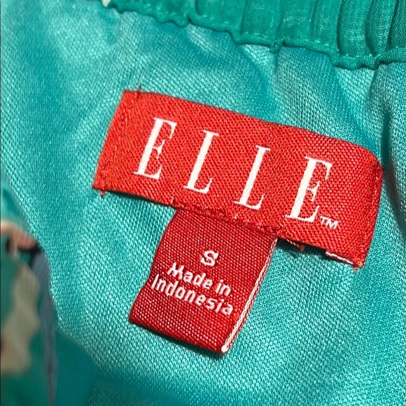 Elle Green Pleated  Floral Skater Mini Skirt.  Size 8 - Picture 2 of 8